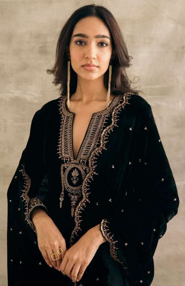 HIT DEISGN OF VELEVT D NO -105 ABC by DEEPSY SUITS 